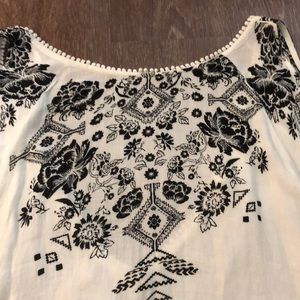 Ecote top in a size Large